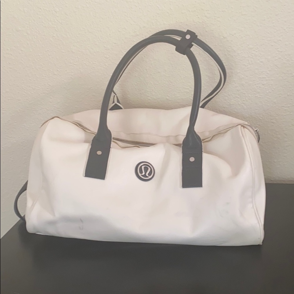 Lululemon bag